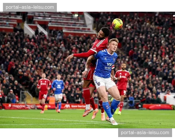 英超“足球梦想”项目资助的社区球场在利物浦落成